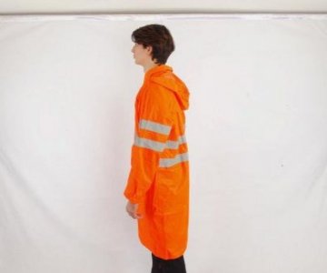 Reflektörlü yağmurluk